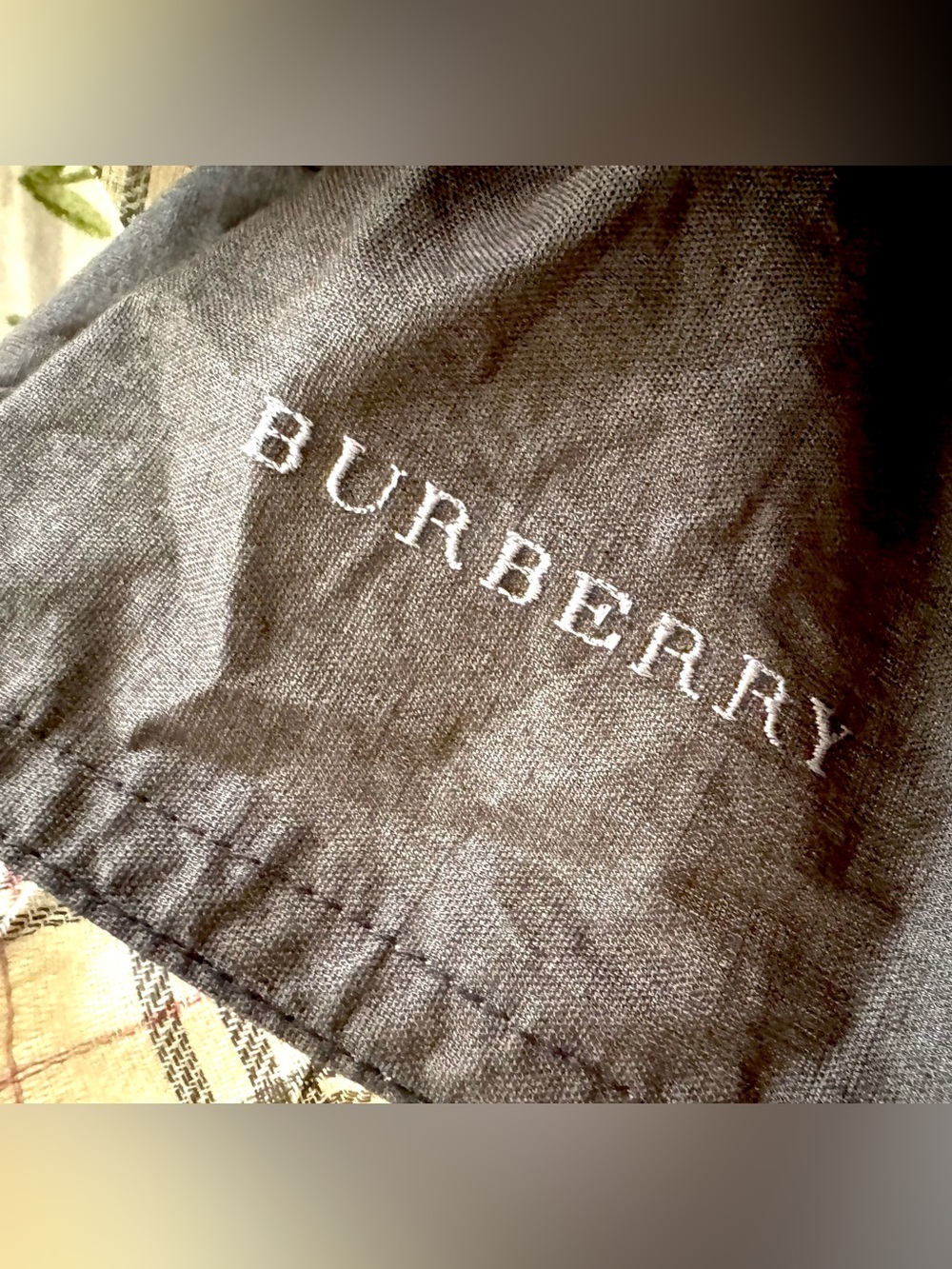 BURBERRYJapan Ruffle Trim UV Parasol Umbrella + Sleeve - Picture 3 of 13